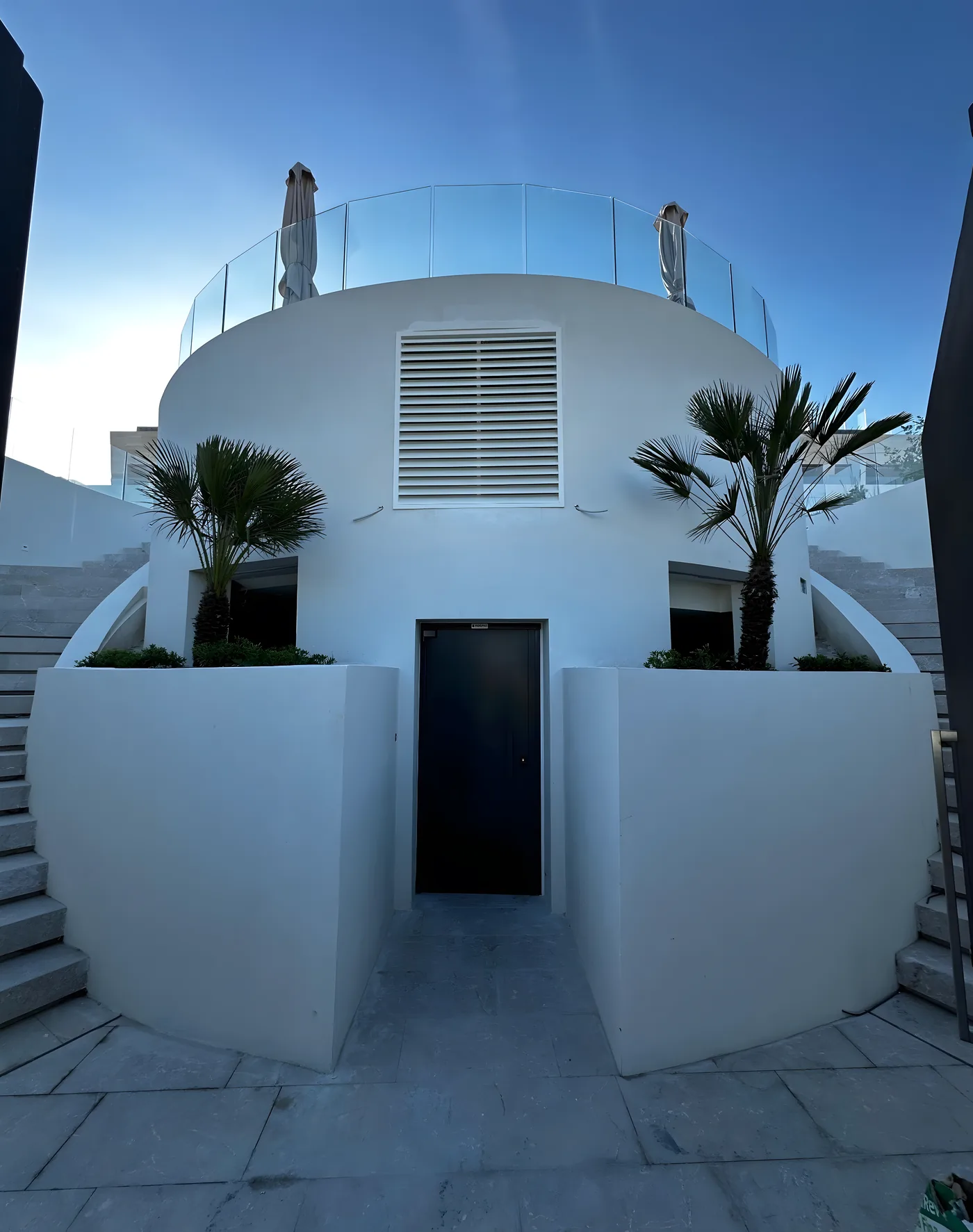 Vaults — The envelope of maximum protection